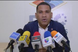 Leocenis García: «Para castigar al Gobierno, no se puede seguir sancionando al pueblo»