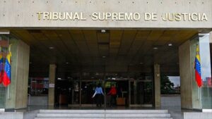 Introducen amparo constitucional ante TSJ contra primarias