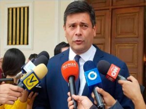 Freddy Superlano: “Si las primarias las gana un candidato inhabilitado habría que discutir en paralelo otro escenario»